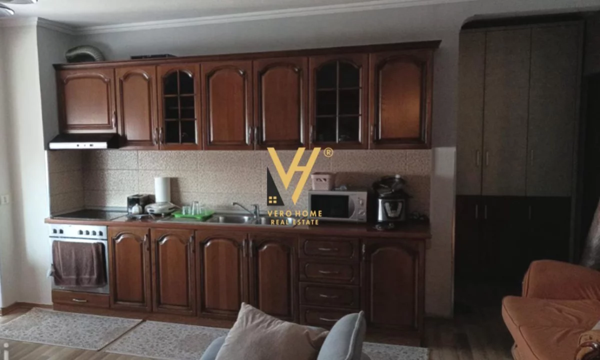 Shtepi me qera Apartament ne Tirane, 2+1, Mobilimi E mobiluar, Pagesa 700  Euro.