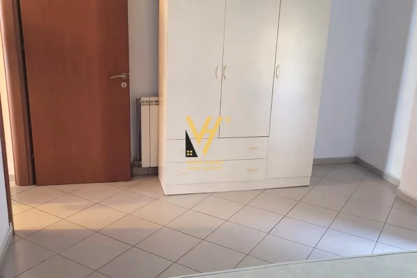 Appartamento in vendita a Tirana 1+1, Arredato