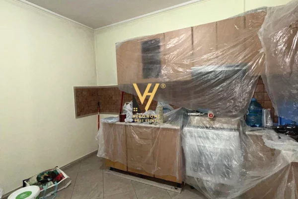 Appartamento in affitto a Tirana 1+1, Arredato