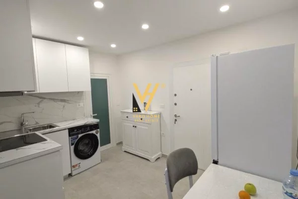 Shtepi me qera Apartament ne Tirane, 2+1, Mobilimi E mobiluar, Pagesa 65,000  Leke.