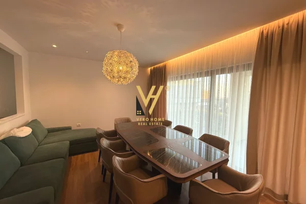 Shtepi me qera 2+1 ne Tirane - 1,300 Euro