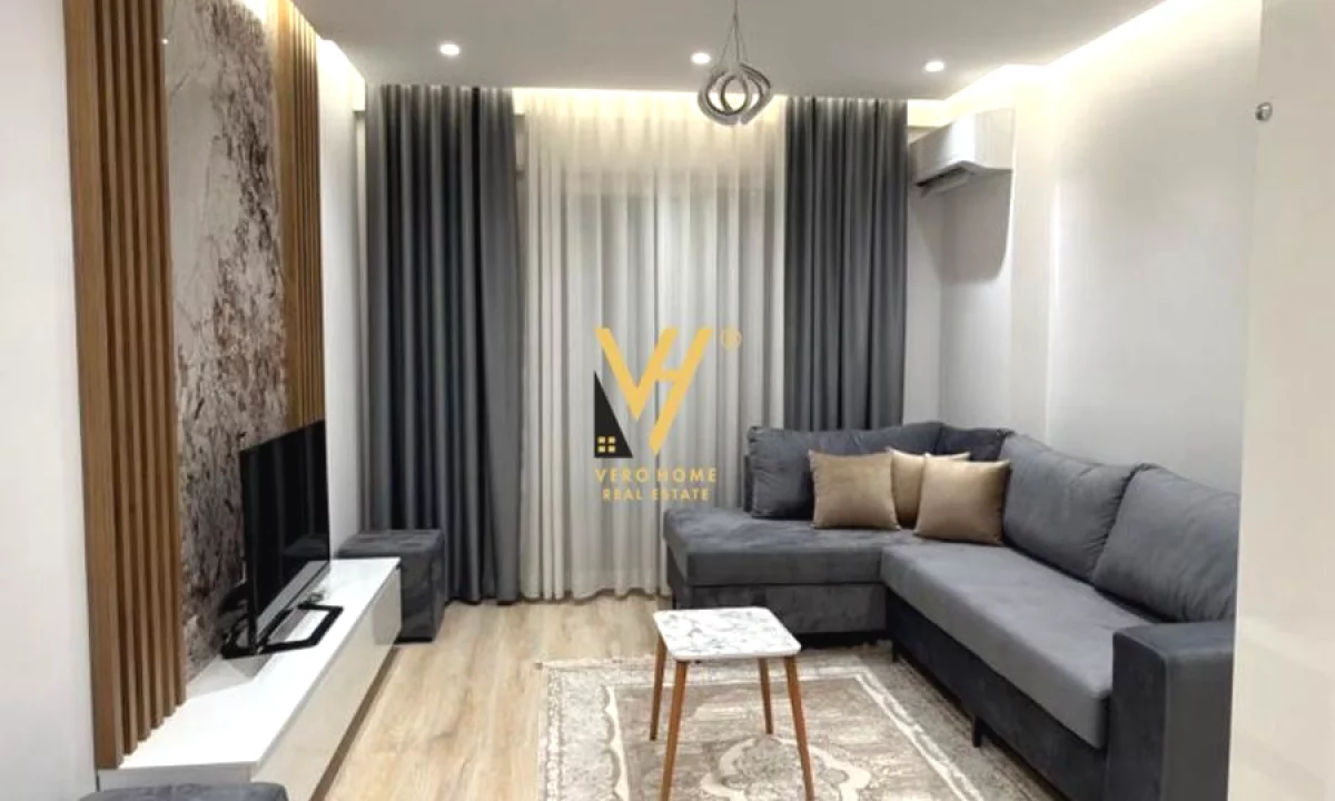 Appartamento in vendita a Tirana 1+1, Arredato