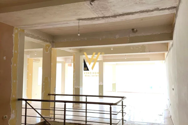 SHITET DYQAN DUPLEX 260 M2 TE RR. DRITAN HOXHA 58.500.000 LEKE