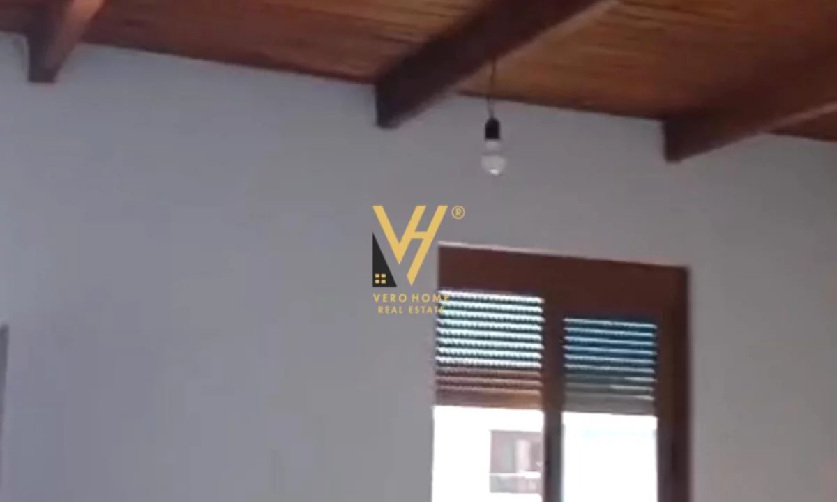 Shtepi ne shitje Shtepi Private ne Kavaje, 4+1, Mobilimi Bosh, pa mobiluar, Pagesa 140,000  Euro.