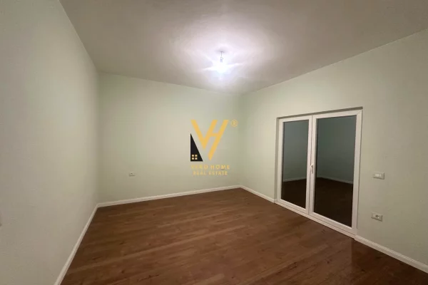 Villa di lusso in affitto a Tirana 5+1, Vuoto