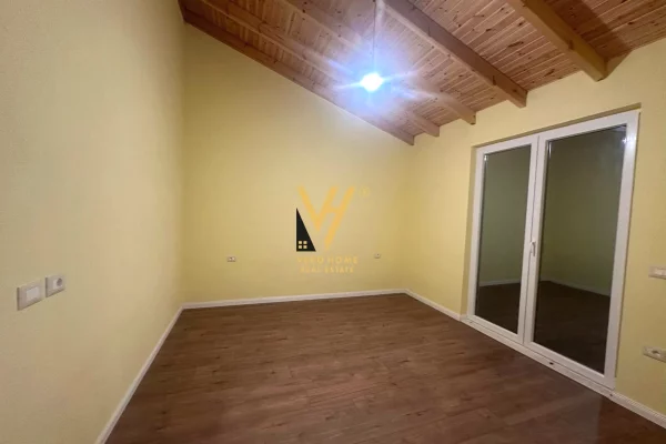 Villa di lusso in affitto a Tirana 5+1, Vuoto