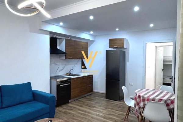 Shtepi ne shitje Apartament ne Tirane, 2+1, Mobilimi E mobiluar, Pagesa 139,800  Euro.