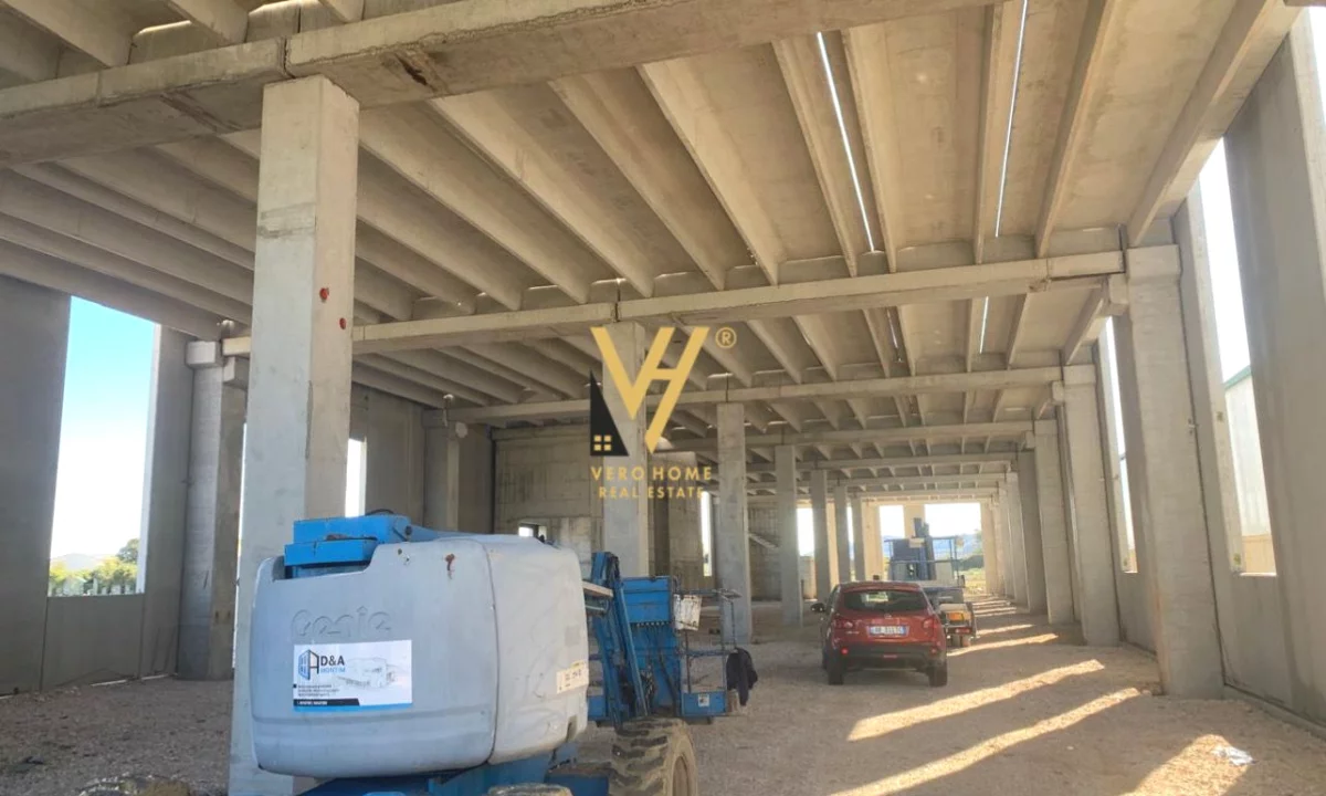 SHITET KAPANON 2.700 M2 NE FUSHE PREZE 1.800.000 EURO