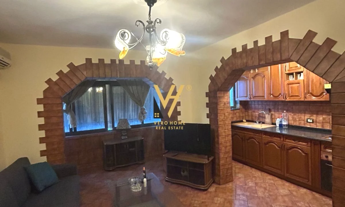 Appartamento in affitto a Tirana 2+1, Arredato