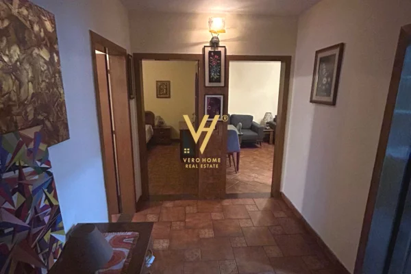 Appartamento in affitto a Tirana 2+1, Arredato