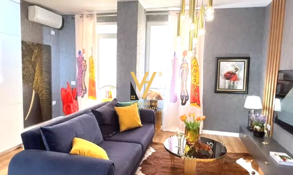 Appartamento in vendita a Tirana 1+1, Arredato