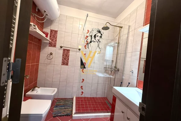 Shtepi ne shitje Apartament ne Tirane, 2+1, Mobilimi E mobiluar, Pagesa 14,100,000  Leke.