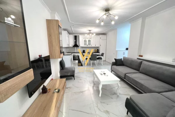 Casa in affitto 2+1 a Tirana - 1,200 Euro