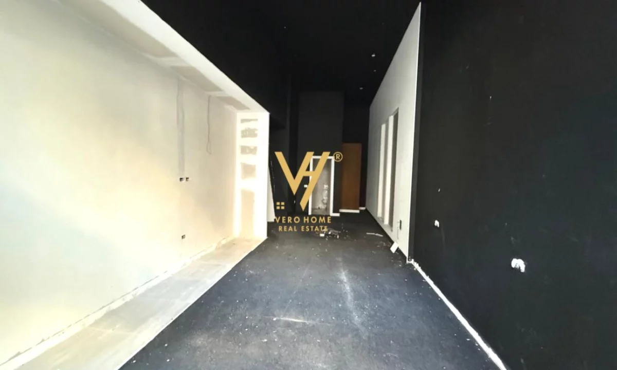 JEPET ME QERA DYQAN 50 M2 TE KOMUNA E PARISIT 1.000 EURO