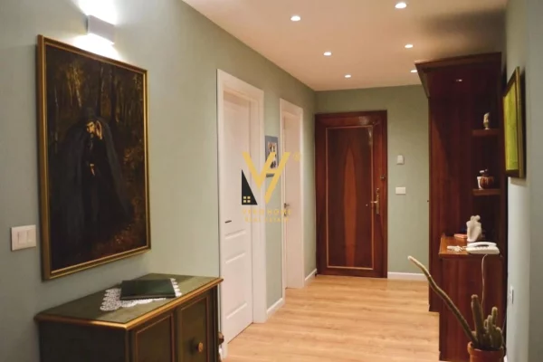 Appartamento in affitto a Tirana 2+1, Arredato