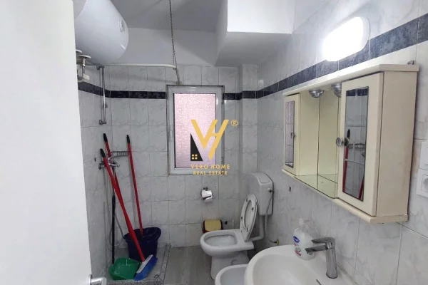 AMBIENT BIZNESI 100 M2 ME QERA TE PALLATI ME SHIGJETA 70.000 LEKE