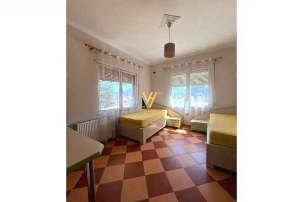 Villa di lusso in affitto a Tirana 3+1, Arredato