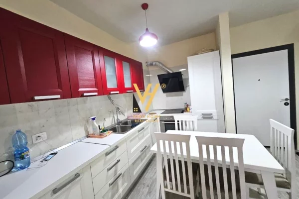 Appartamento in affitto a Tirana 1+1, Arredato