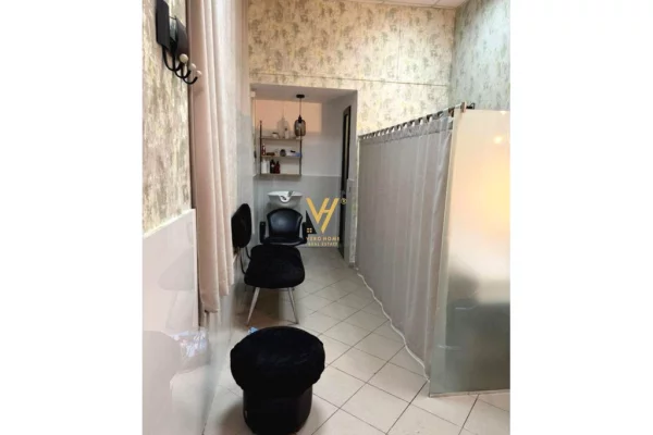 Ambient biznesi me qera 3+1 ne Tirane - 300 Euro