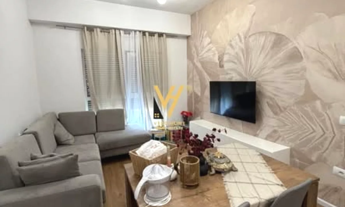 Appartamento in vendita a Tirana 1+1, Arredato