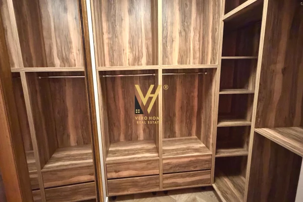 Appartamento in affitto a Tirana 1+1, Arredato