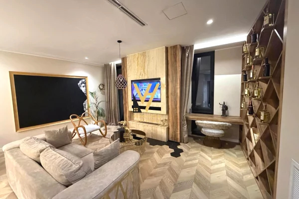 Shtepi ne shitje Apartament ne Tirane, 1+1, Mobilimi E mobiluar, Pagesa 515,000  Euro.