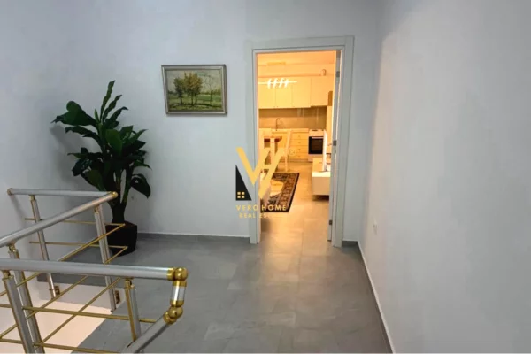Casa privata/Indipendente in affitto a Tirana 2+1, Arredato