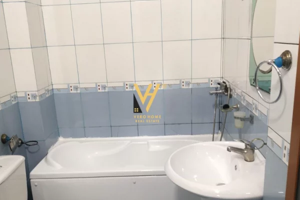 Appartamento in affitto a Tirana 2+1, Vuoto