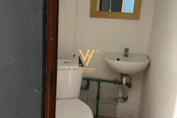 Ambient biznesi me qera 1+1 ne Tirane - 60,000 Leke