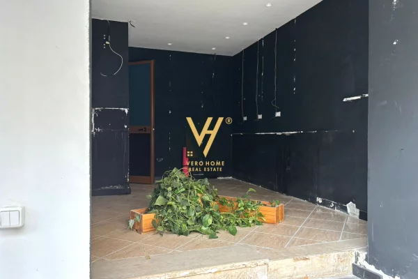 Ambient biznesi me qera 1+1 ne Tirane - 60,000 Leke