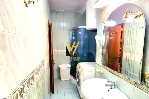 Appartamento in affitto a Tirana 1+1, Arredato