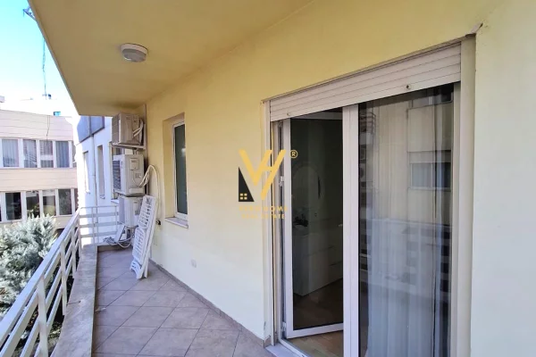 Appartamento in affitto a Tirana 2+1, Arredato