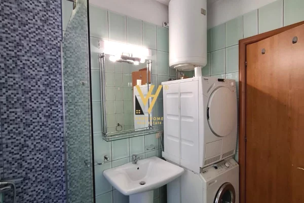 Appartamento in affitto a Tirana 2+1, Arredato