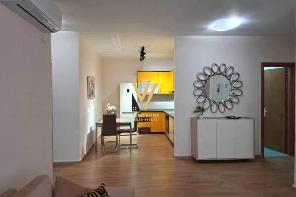 Appartamento in affitto a Tirana 2+1, Arredato