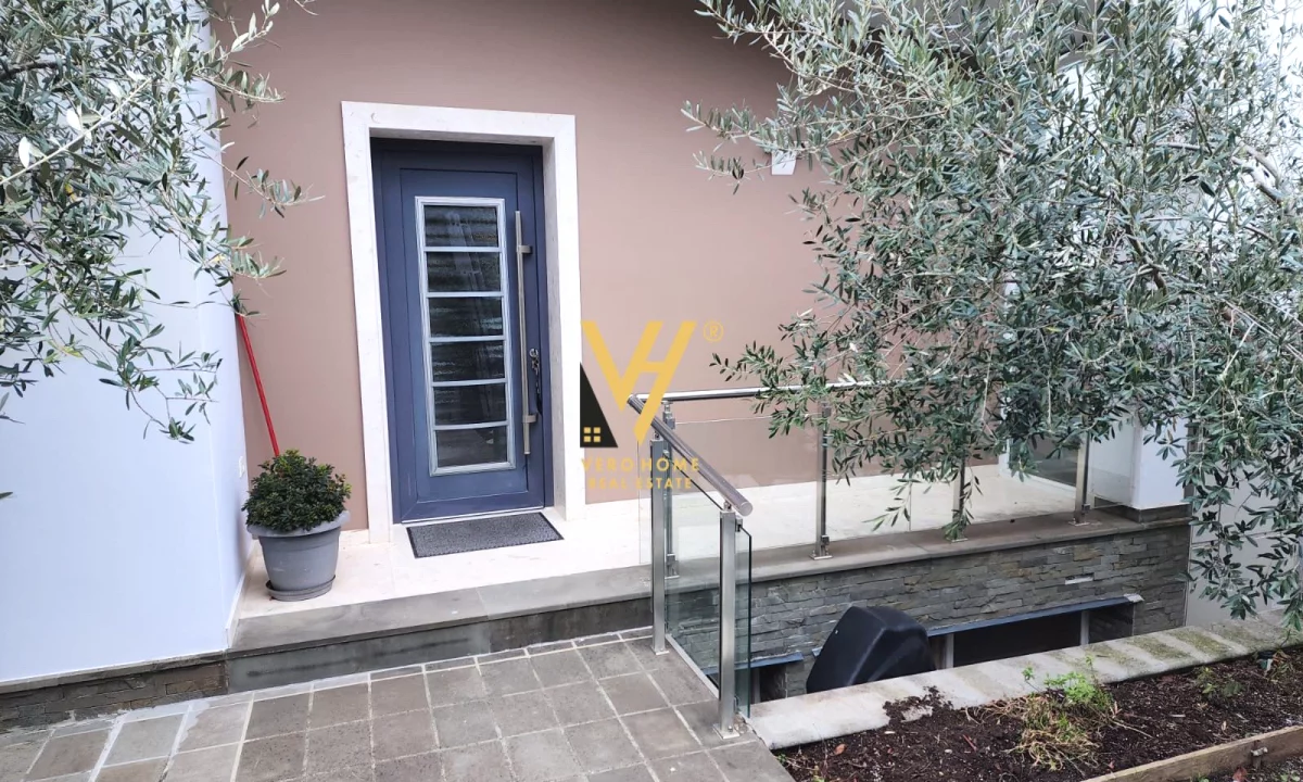 Villa di lusso in affitto a Tirana 3+1, Arredato