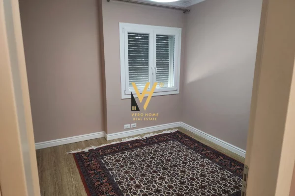 Villa di lusso in affitto a Tirana 3+1, Arredato