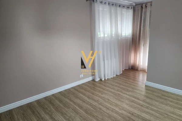 Villa di lusso in affitto a Tirana 3+1, Arredato