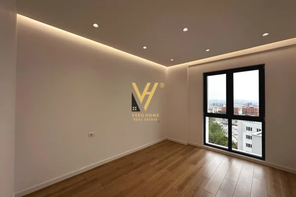 Ambient biznesi me qera 3+1 ne Tirane - 75,000 Leke