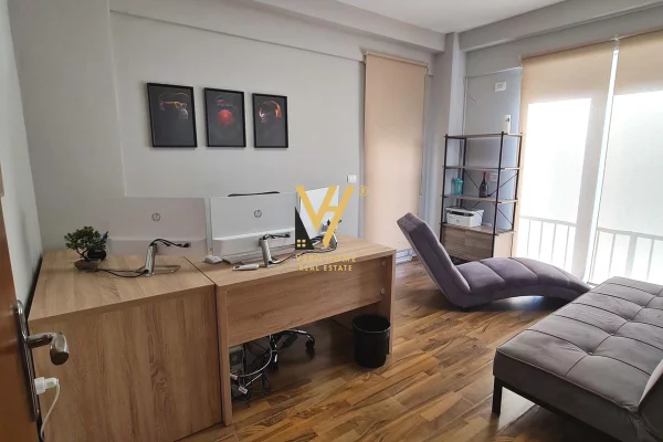 JEPET ZYRE 140 M2 ME QERA TE RR.FROSINA PLAKU 160.000 LEKE