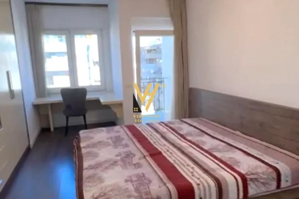 Appartamento in vendita a Tirana 2+1, Arredato