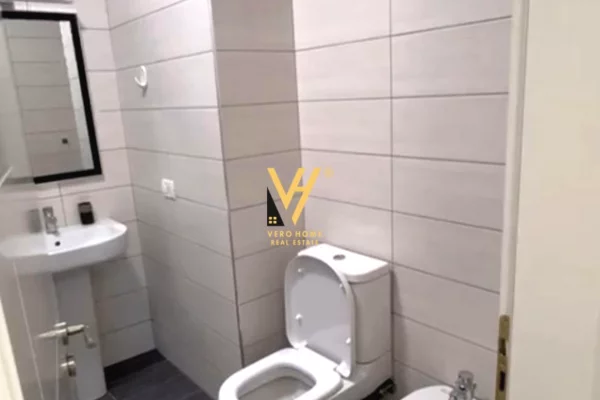 Appartamento in vendita a Tirana 2+1, Arredato