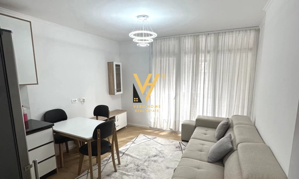 Appartamento in affitto a Tirana 2+1, Arredato