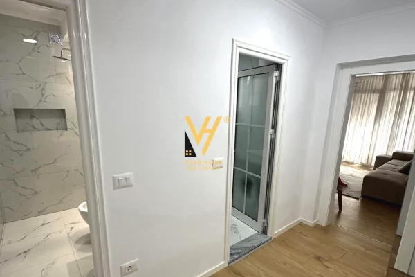 Appartamento in affitto a Tirana 2+1, Arredato