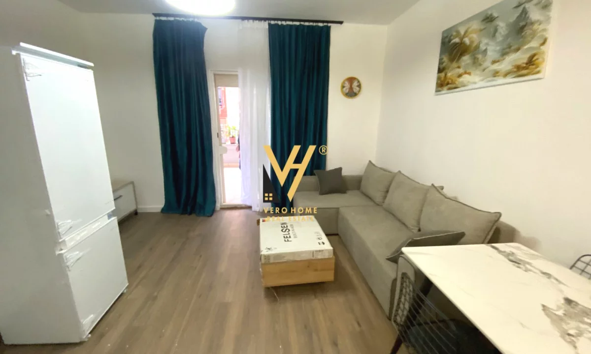 Appartamento in vendita a Tirana 1+1, Arredato