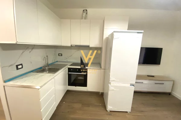 Appartamento in vendita a Tirana 1+1, Arredato