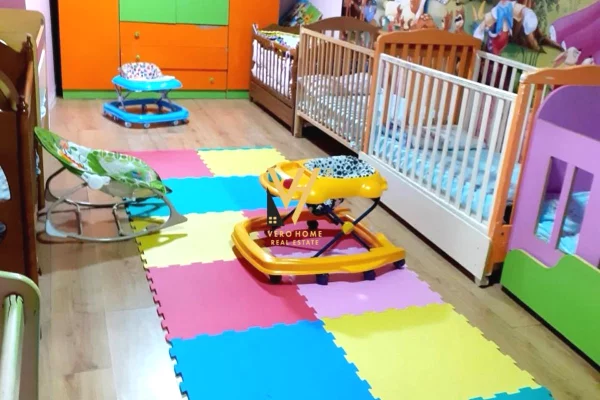 JEPET KOPESHT 200M2 ME QERA NE YZBERISHT 100.000 LEKE