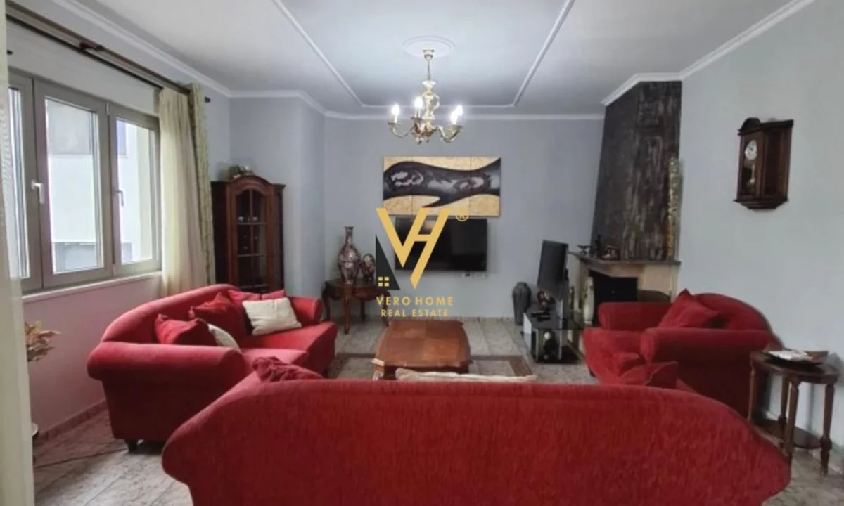 Appartamento in affitto a Tirana 3+1, Arredato