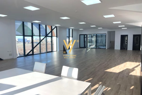 JEPET AMBIENT BIZNESI 200 M2 ME QERA TE TOP CHANEL,KASHAR 1.150 EURO