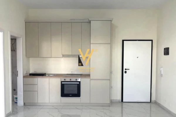 Appartamento in affitto a Tirana 1+1, Vuoto