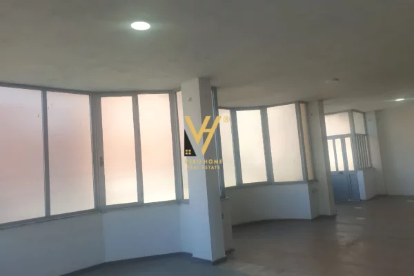 JEPET ZYRE 170 M2 ME QERA NE ASTIR 60.000 LEKE